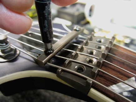 How-to-Restring-Floyd-Rose